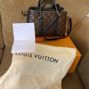 Louis Vuitton purse